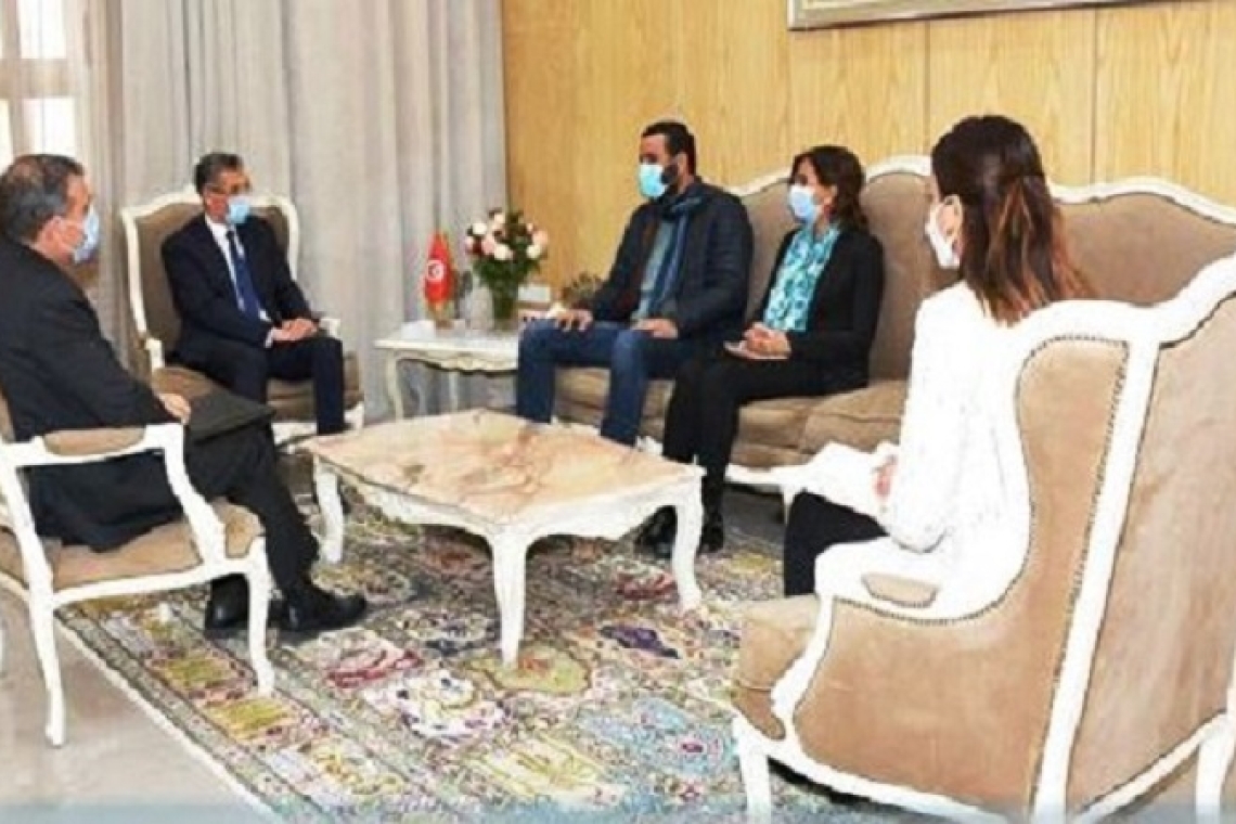 وزير الداخلية يلتقي بممثلي النقابة الوطنية للصحفيين التونسيين