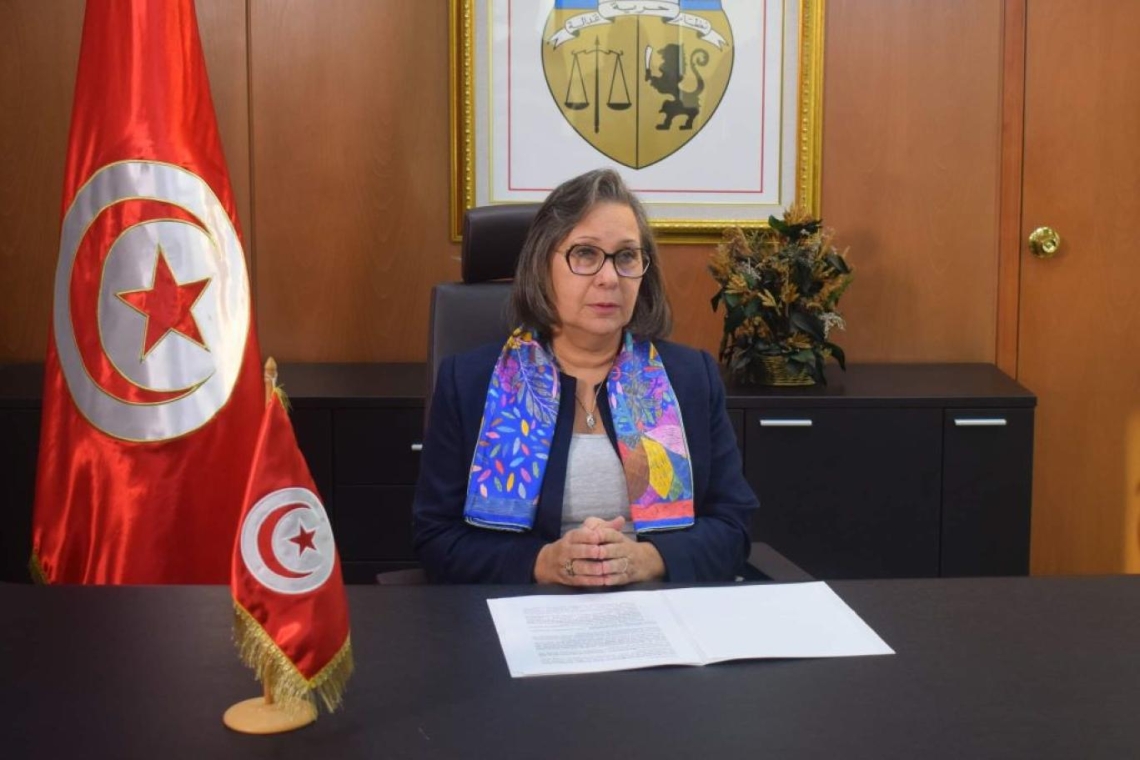 وزيرة الصناعة حول مخزون المواد البترولية : تونس لا تواجه نقصا  والطاقات المتجددة سبيلنا للضغط على المصاريف