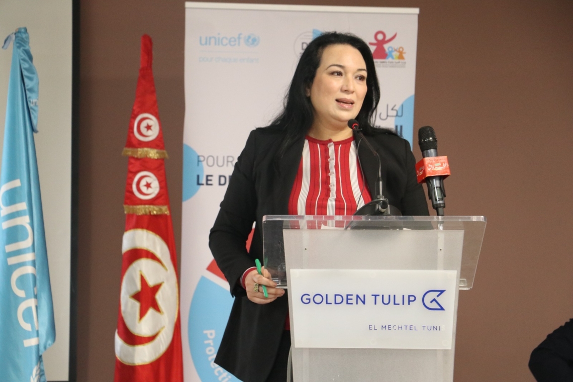 وزيرة  المرأة و الأسرة  : تونس استرجعت   احدى وخمسين طفلا من مناطق النزاع    