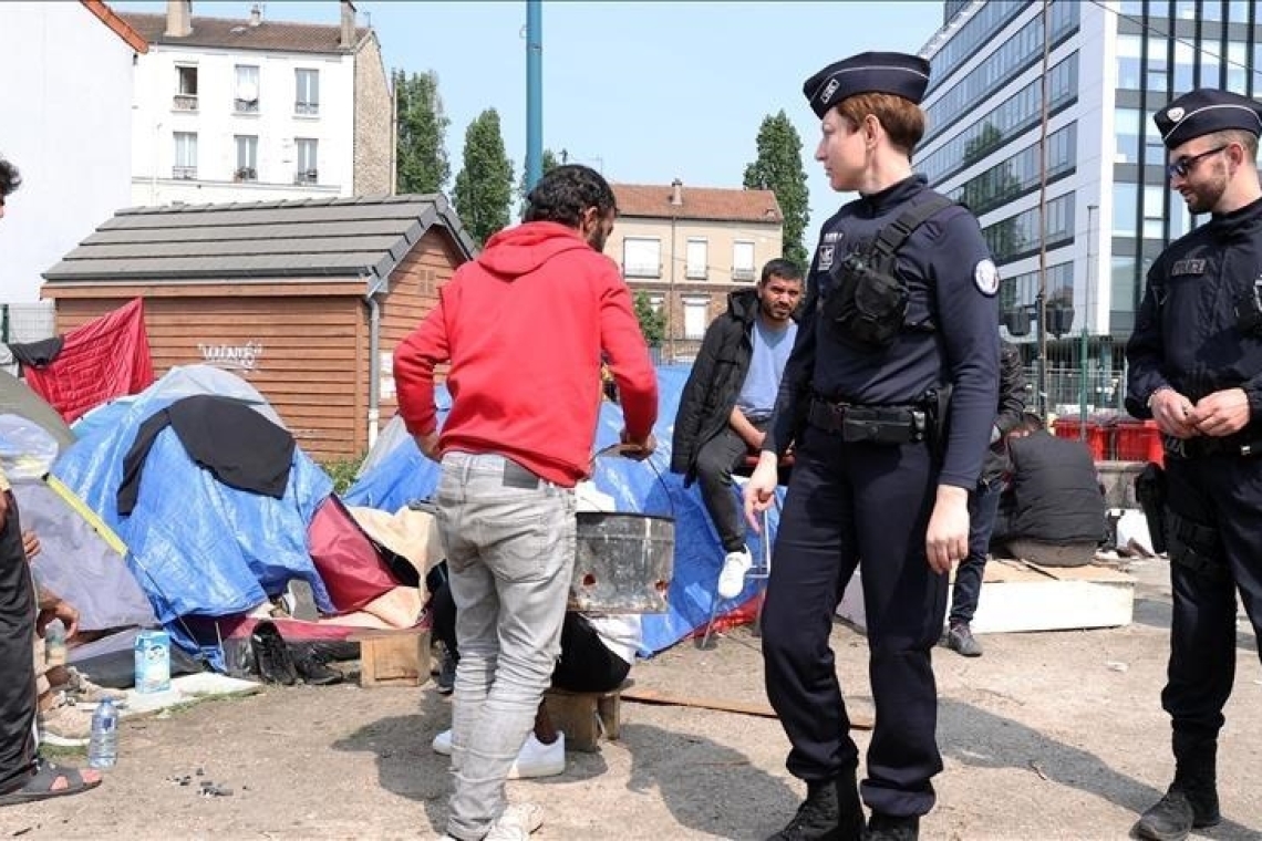 المنتدى التونسي للحقوق الاقتصادية والاجتماعية ينشر دليلا  عمليا للمهاجرين