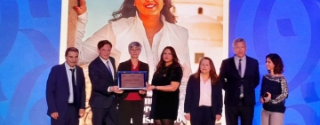 مبتكرة  في التحول الرقمي والذكاء الاصطناعي تتوج بجائزة رائدات الأعمال التونسيات