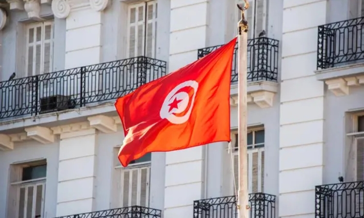 سيناريو الحرب الطويلة يضع تونس بين فكي الطاقة وتقلبات الصرف