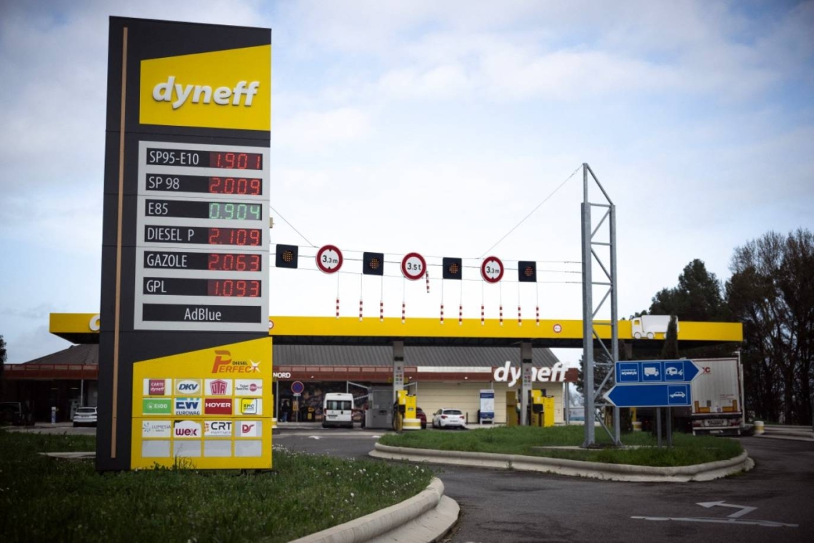 الأزمة تدفع فرنسا لاعتماد وقود غير مطابق للمواصفات