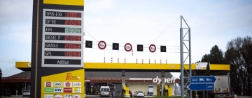 الأزمة تدفع فرنسا لاعتماد وقود غير مطابق للمواصفات